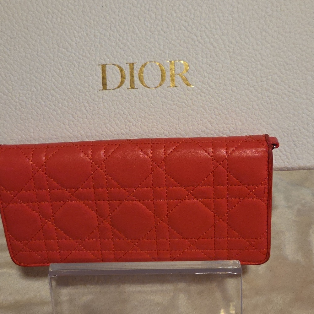 Dior Coral Quilted Wallet - Picture 3 of 9